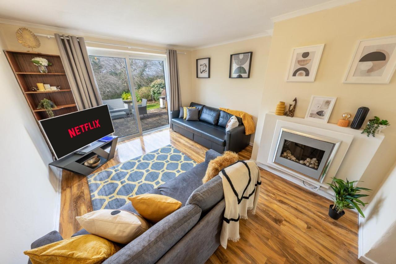 Pierocks Carver Entire House, Hot Tub & Wifi High Wycombe Bagian luar foto