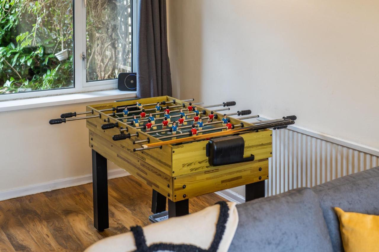 Pierocks Carver Entire House, Hot Tub & Wifi High Wycombe Bagian luar foto
