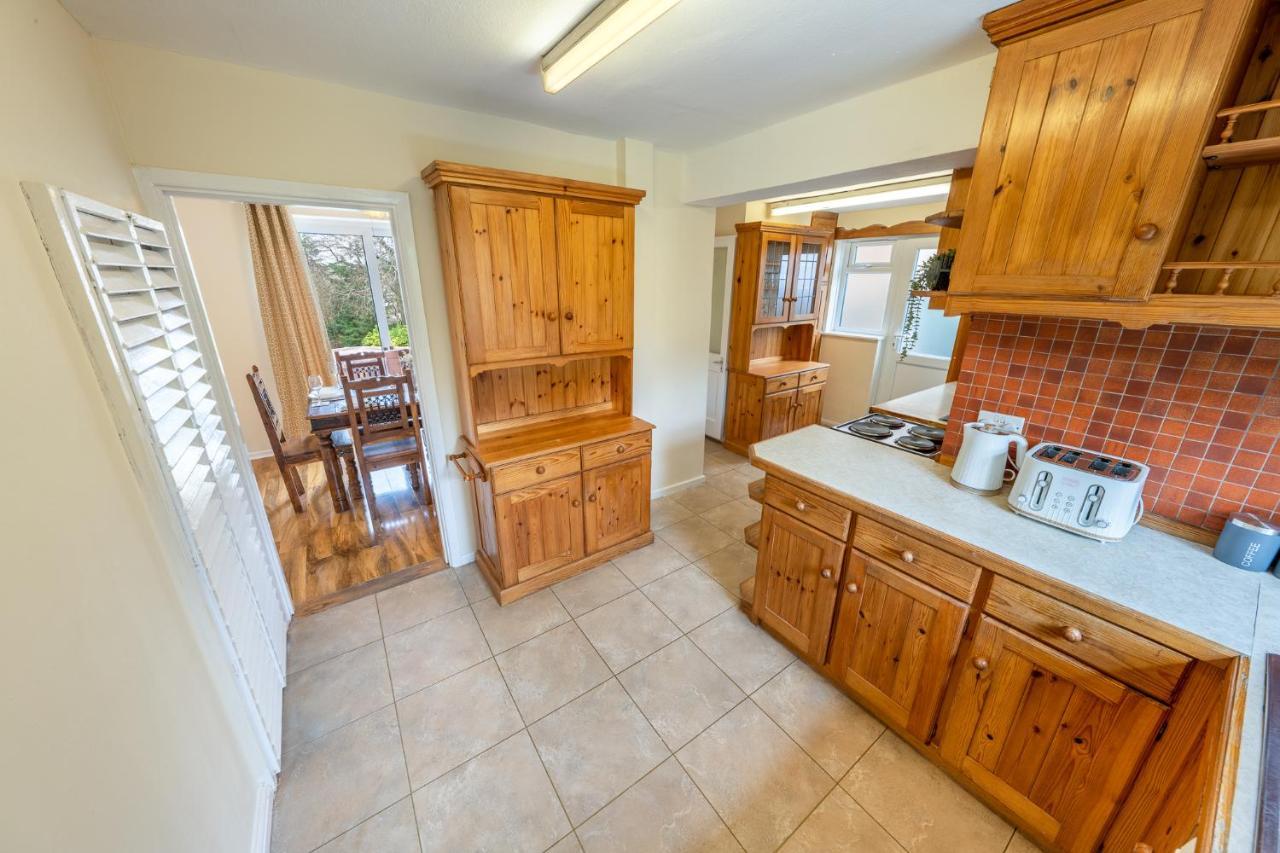 Pierocks Carver Entire House, Hot Tub & Wifi High Wycombe Bagian luar foto