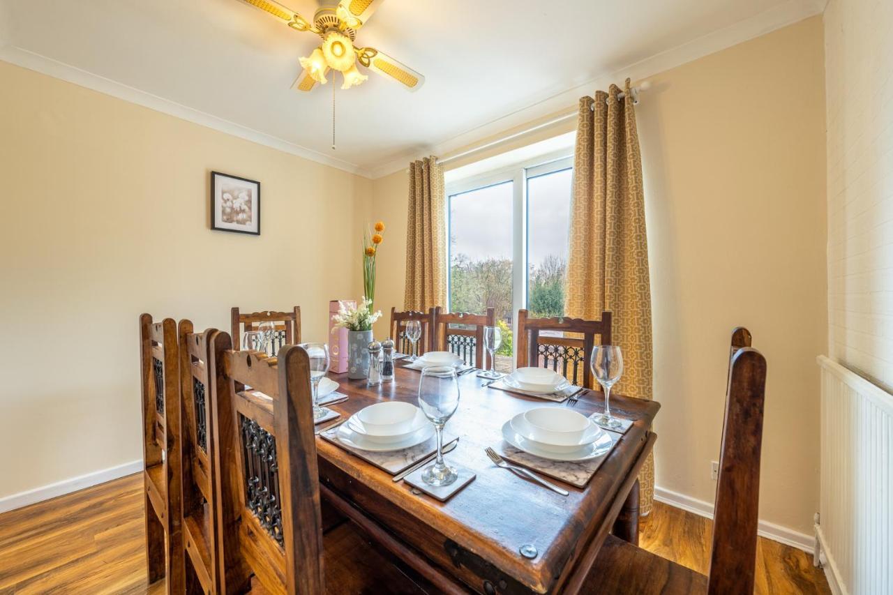 Pierocks Carver Entire House, Hot Tub & Wifi High Wycombe Bagian luar foto